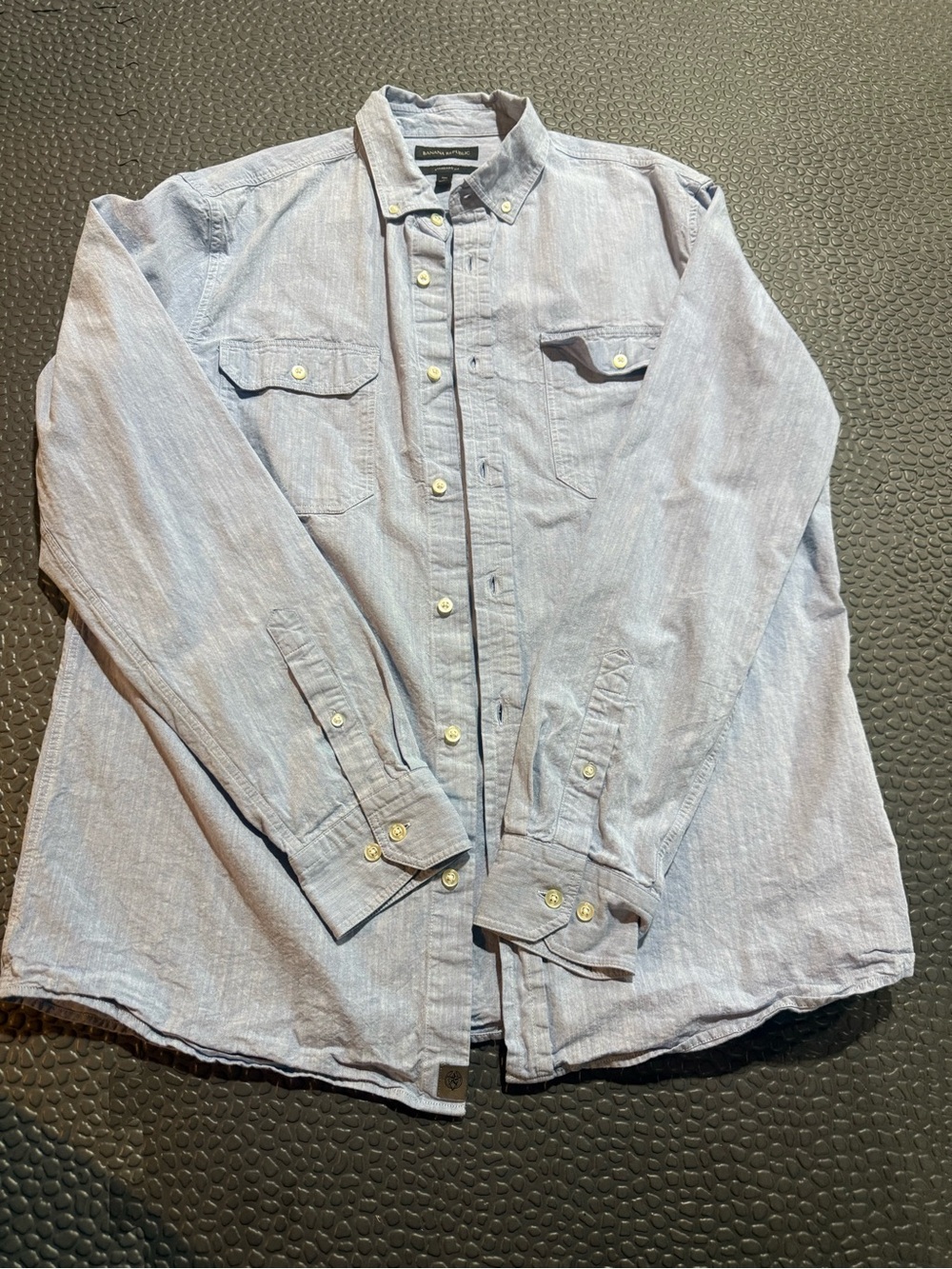 Banana Republic Light Blue Long-Sleeve Button-Down Shirt